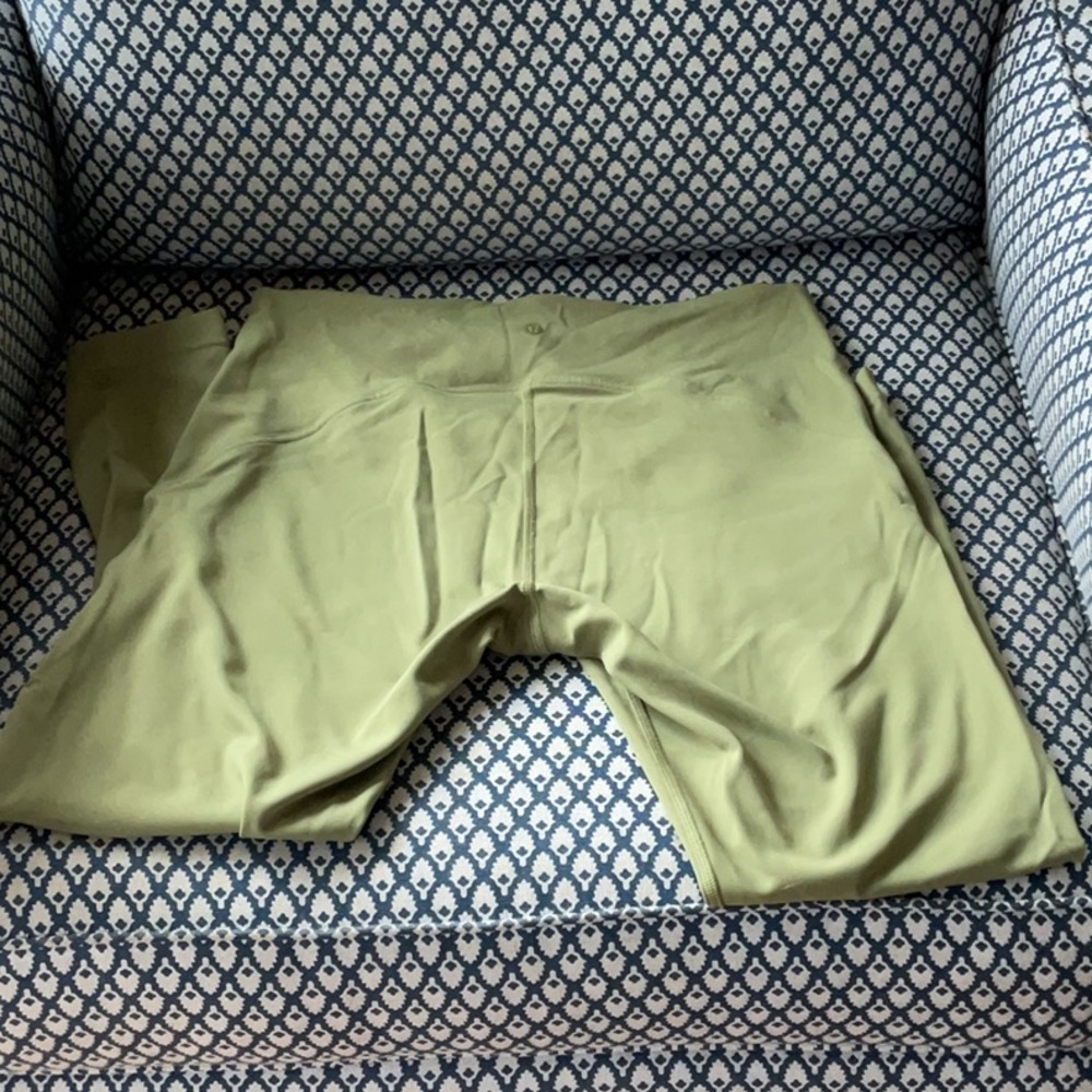 Lululemon Instill High Rise Tight 25”